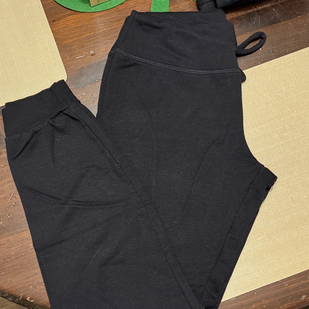 Peloton Joggers with Pink Logo - Picture 2 of 4